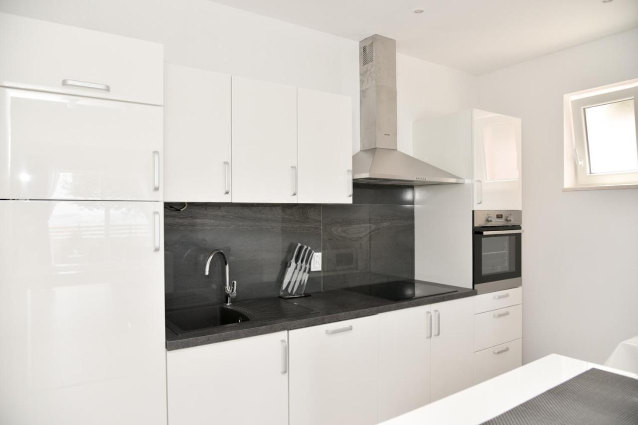 Apartment Eli - Sea View Млини Экстерьер фото
