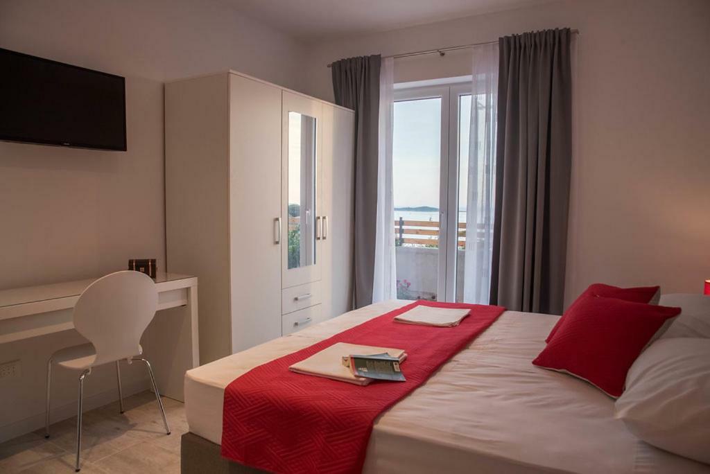 Apartment Eli - Sea View Млини Экстерьер фото