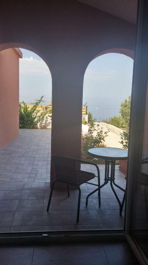 Apartment Eli - Sea View Млини Экстерьер фото